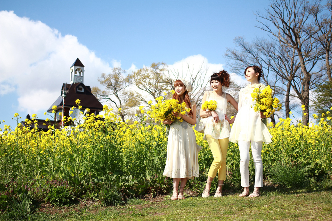 【GWイベント】菜の花畑が式場！人前式スタイルの模擬結婚式